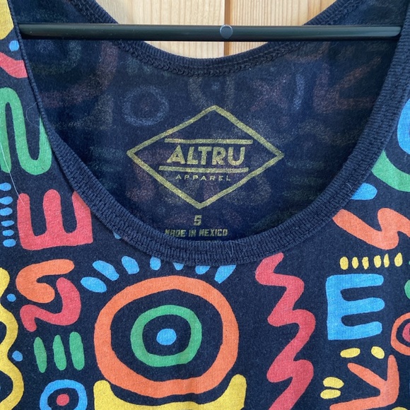 Altru Apparel Funky 90’s  Print Tank - Picture 2 of 4